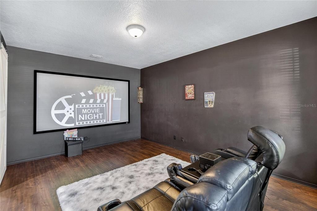 For Rent: $2,450 (3 beds, 2 baths, 2058 Square Feet)