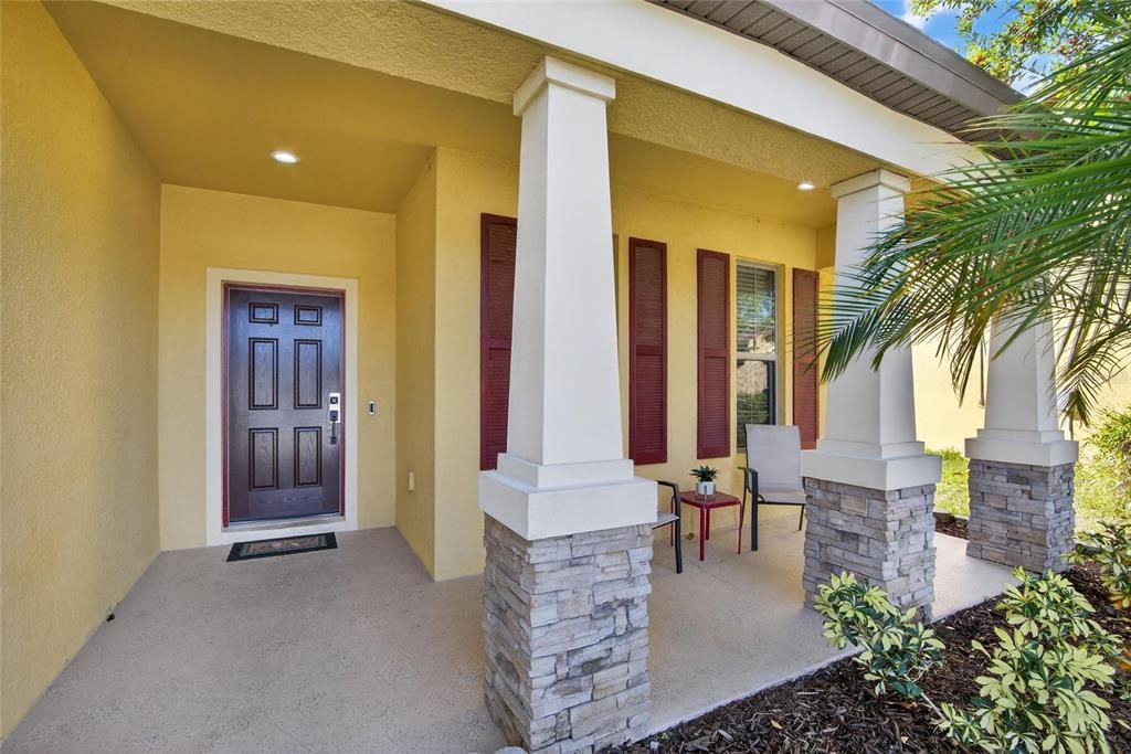 For Rent: $2,450 (3 beds, 2 baths, 2058 Square Feet)