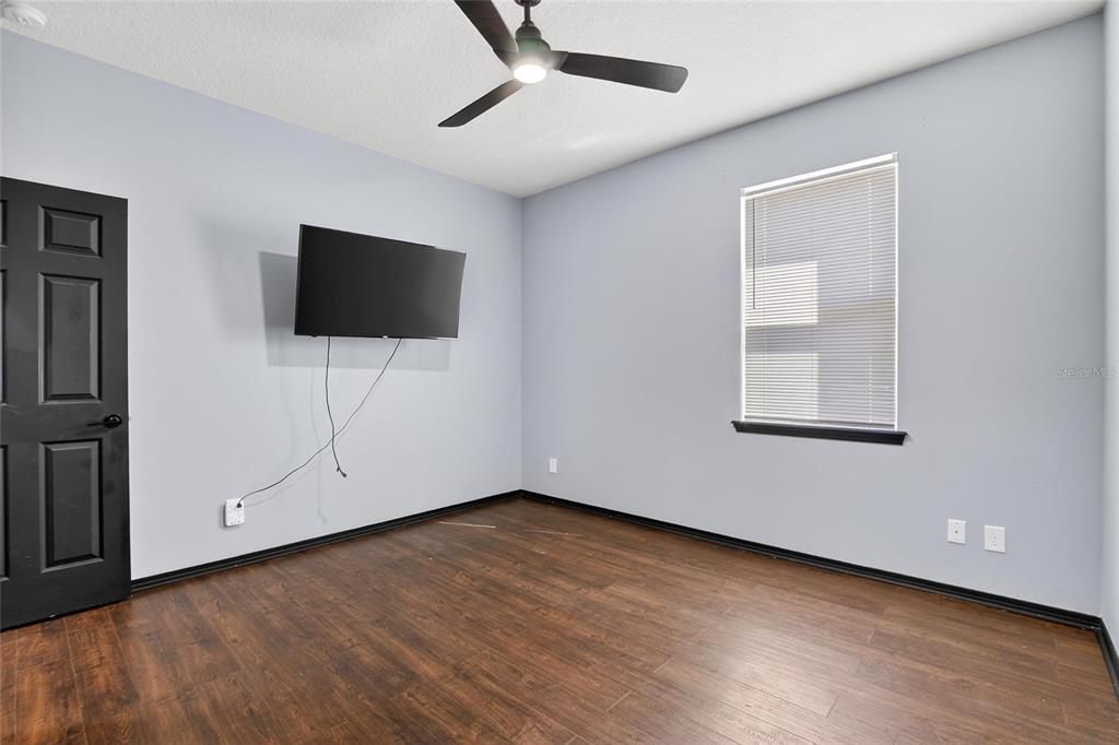 For Rent: $2,450 (3 beds, 2 baths, 2058 Square Feet)