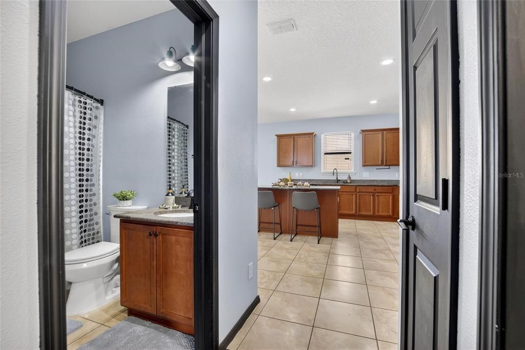 For Rent: $2,450 (3 beds, 2 baths, 2058 Square Feet)