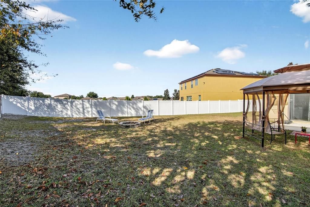 For Rent: $2,450 (3 beds, 2 baths, 2058 Square Feet)