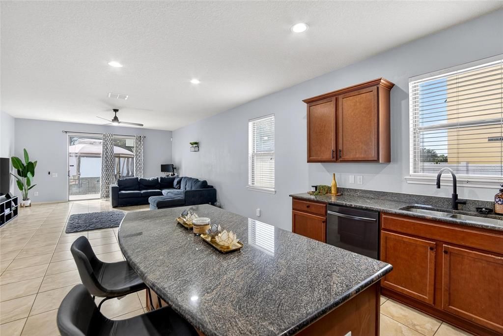 For Rent: $2,450 (3 beds, 2 baths, 2058 Square Feet)