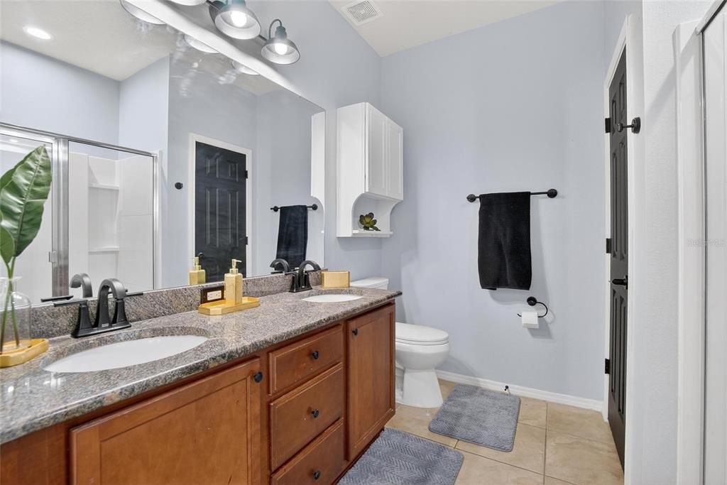 For Rent: $2,450 (3 beds, 2 baths, 2058 Square Feet)