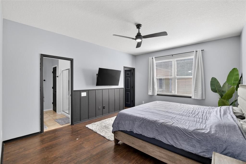 For Rent: $2,450 (3 beds, 2 baths, 2058 Square Feet)