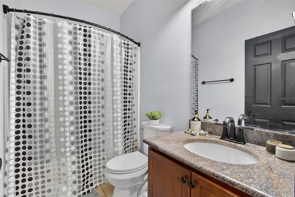 For Rent: $2,450 (3 beds, 2 baths, 2058 Square Feet)