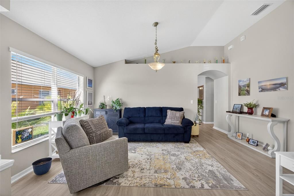 For Sale: $430,000 (3 beds, 2 baths, 1955 Square Feet)