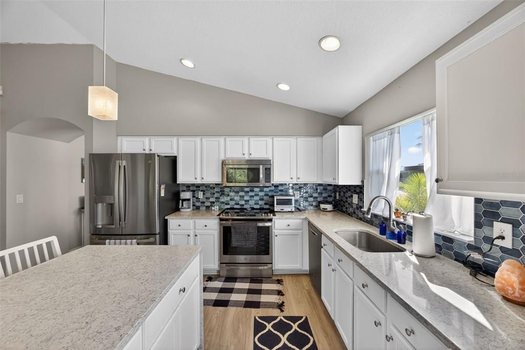 For Sale: $430,000 (3 beds, 2 baths, 1955 Square Feet)