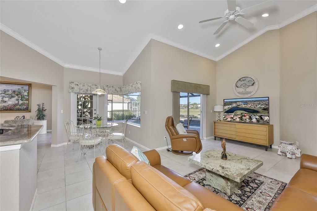 For Sale: $545,000 (3 beds, 2 baths, 2113 Square Feet)