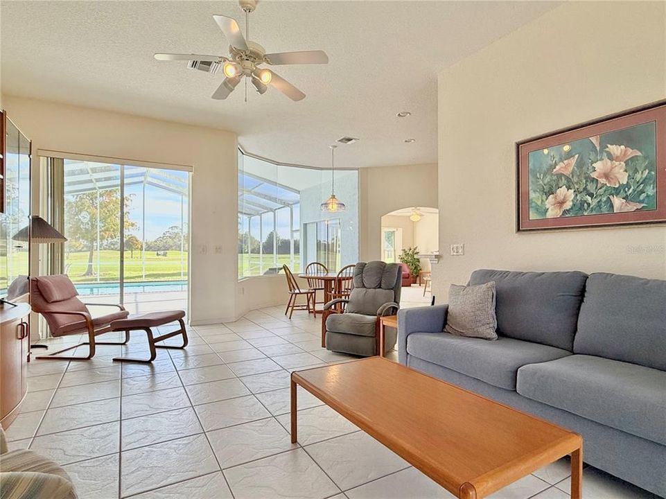 待售: $425,000 (3 贝兹, 2 浴室, 2391 平方英尺)