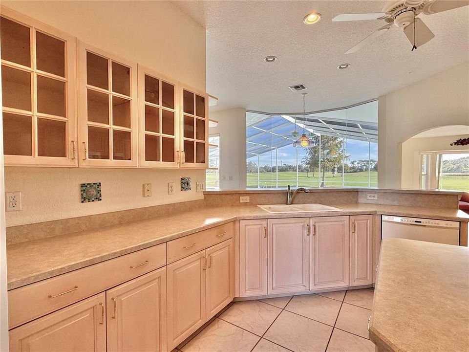 待售: $425,000 (3 贝兹, 2 浴室, 2391 平方英尺)