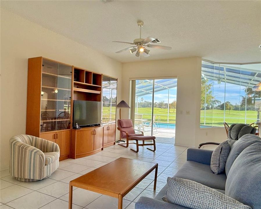 待售: $425,000 (3 贝兹, 2 浴室, 2391 平方英尺)