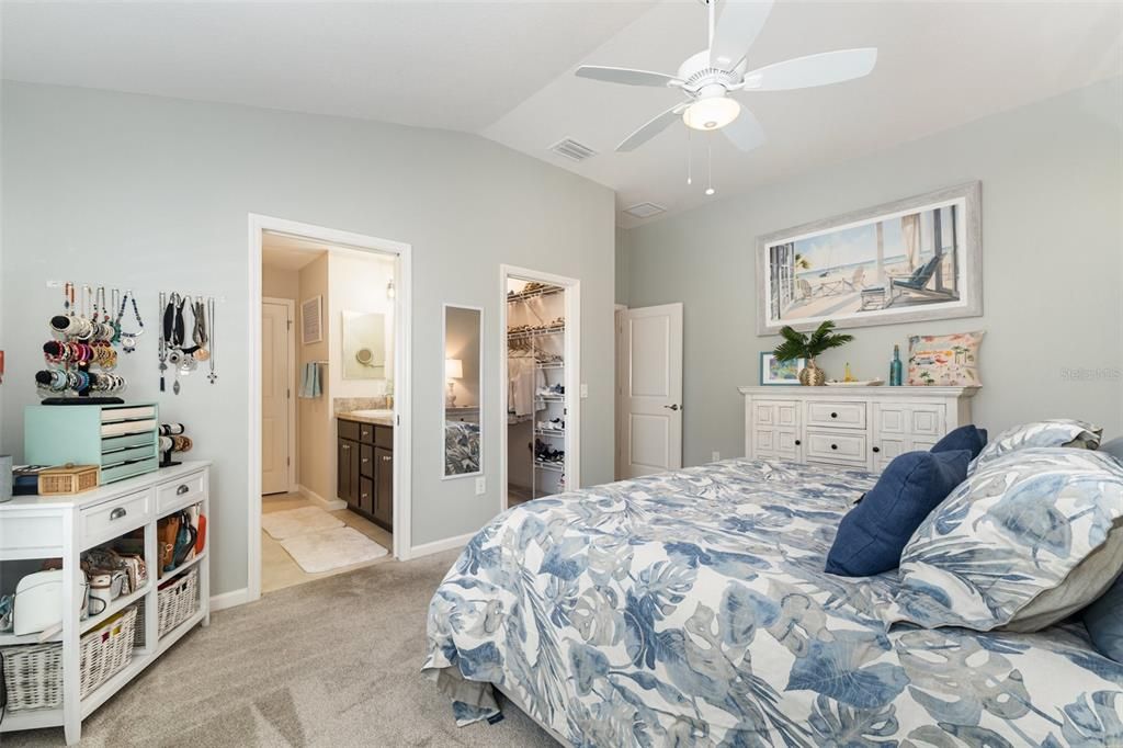 For Sale: $349,000 (3 beds, 2 baths, 1440 Square Feet)