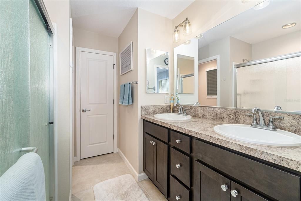 For Sale: $349,000 (3 beds, 2 baths, 1440 Square Feet)