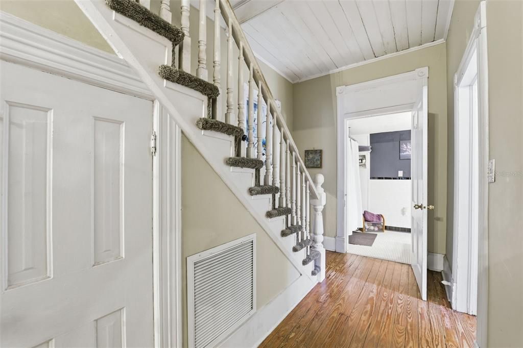 На продажу: $425,000 (4 спален, 2 ванн, 1751 Квадратных фут)