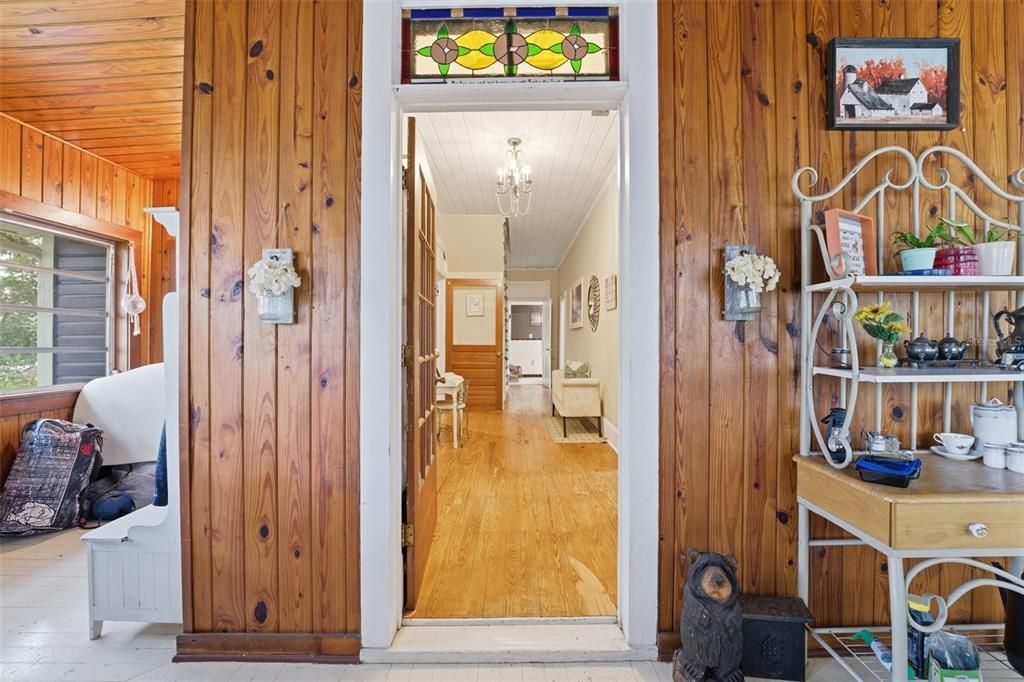 На продажу: $425,000 (4 спален, 2 ванн, 1751 Квадратных фут)