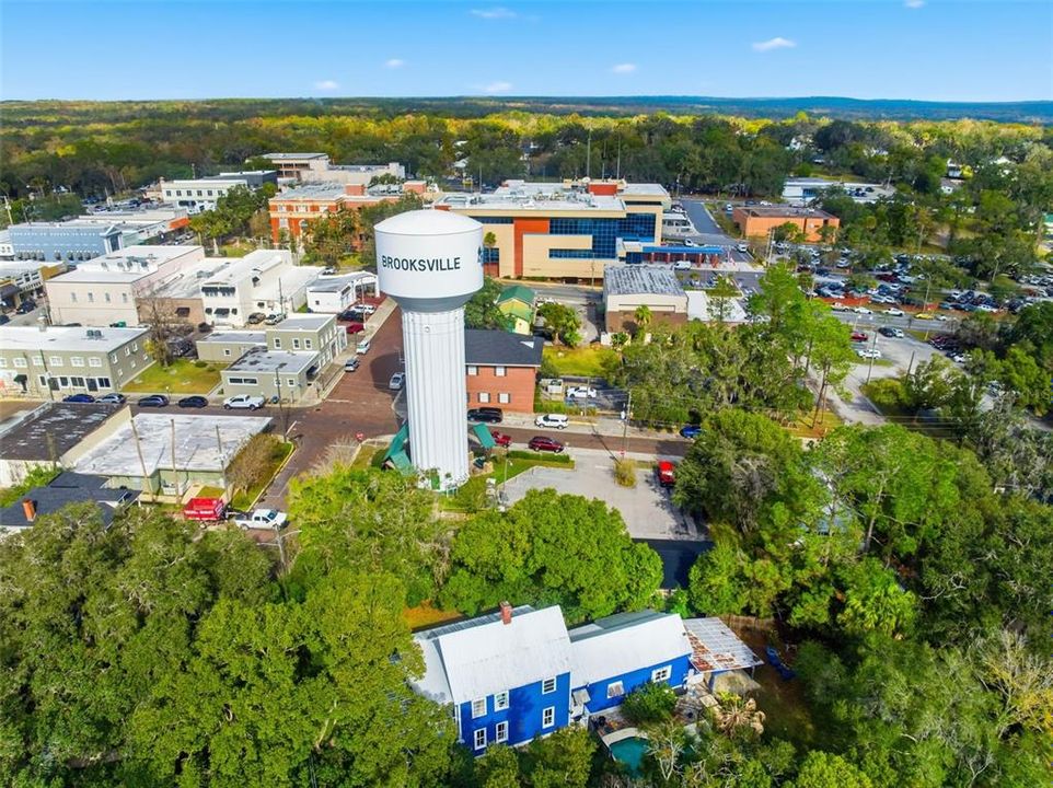 На продажу: $425,000 (4 спален, 2 ванн, 1751 Квадратных фут)