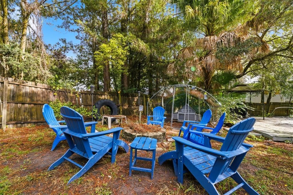 На продажу: $425,000 (4 спален, 2 ванн, 1751 Квадратных фут)