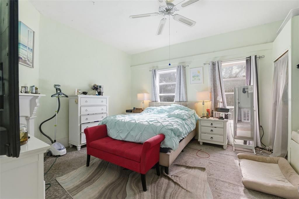 На продажу: $425,000 (4 спален, 2 ванн, 1751 Квадратных фут)