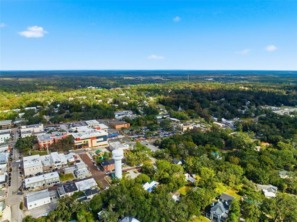 На продажу: $425,000 (4 спален, 2 ванн, 1751 Квадратных фут)