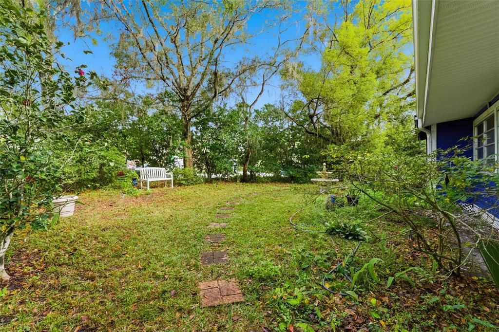 На продажу: $425,000 (4 спален, 2 ванн, 1751 Квадратных фут)