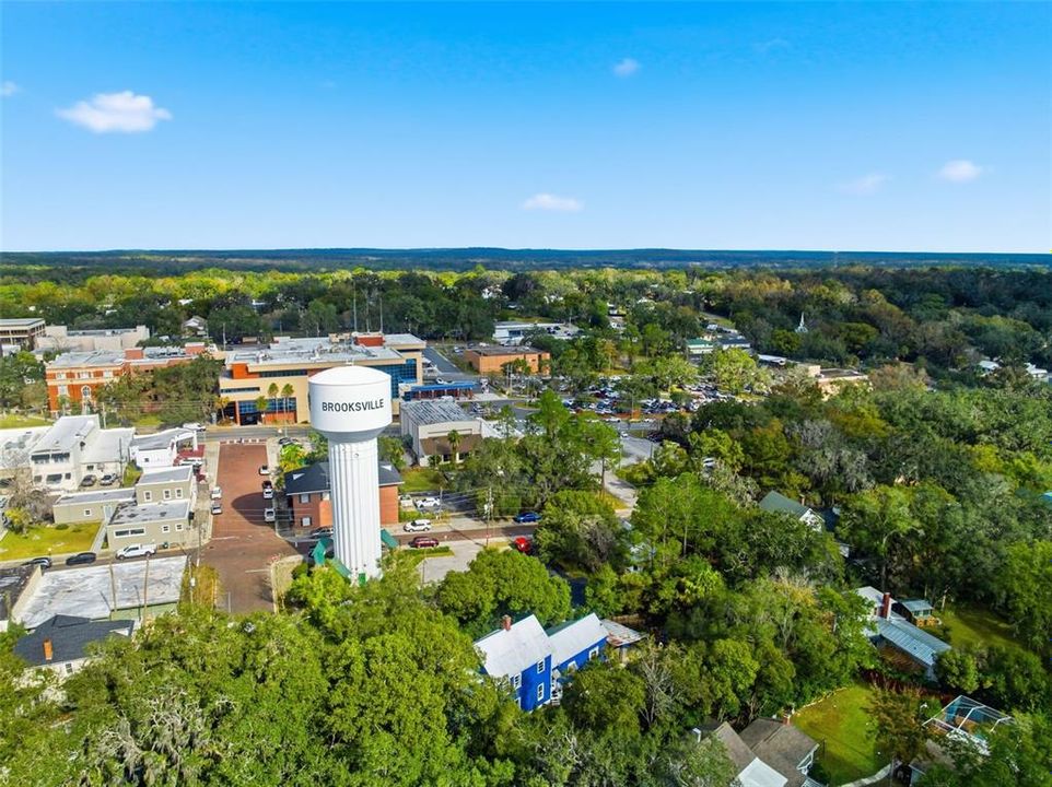 На продажу: $425,000 (4 спален, 2 ванн, 1751 Квадратных фут)