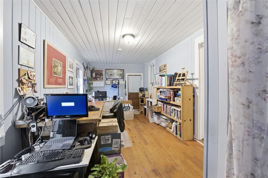 На продажу: $425,000 (4 спален, 2 ванн, 1751 Квадратных фут)