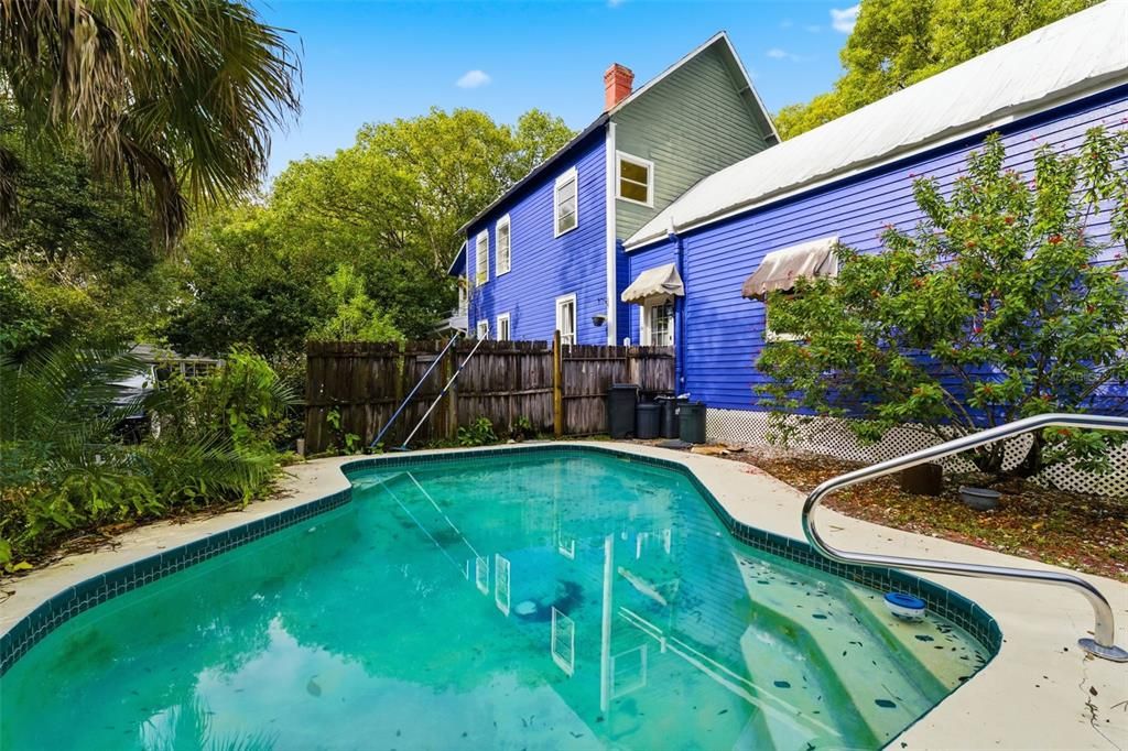 На продажу: $425,000 (4 спален, 2 ванн, 1751 Квадратных фут)