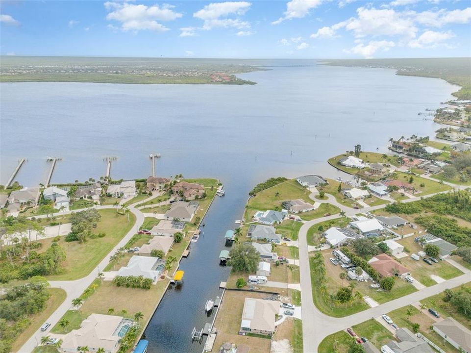 En Venta: $395,000 (0.49 acres)