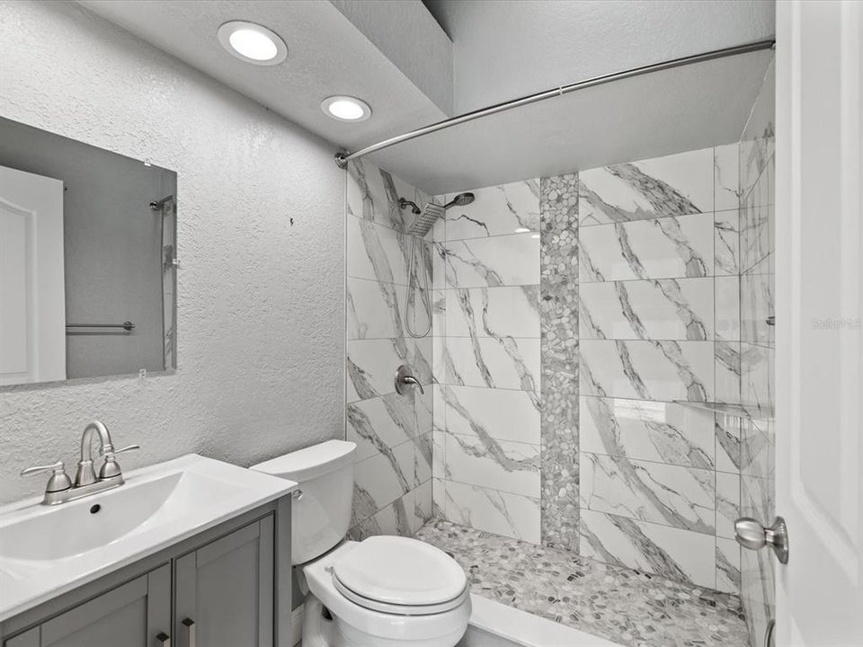 For Sale: $264,900 (2 beds, 2 baths, 1096 Square Feet)