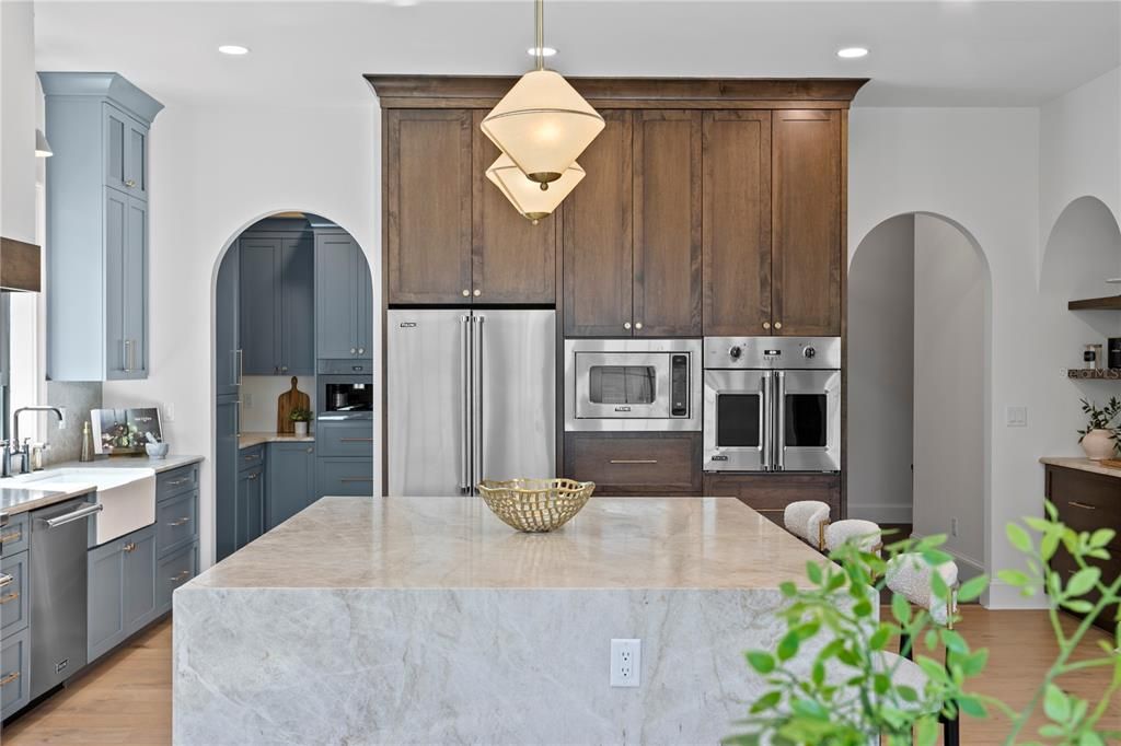 待售: $2,794,000 (5 贝兹, 4 浴室, 4607 平方英尺)