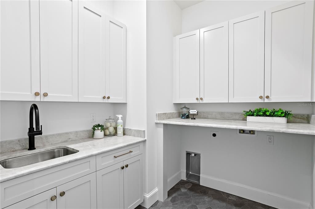 待售: $2,794,000 (5 贝兹, 4 浴室, 4607 平方英尺)