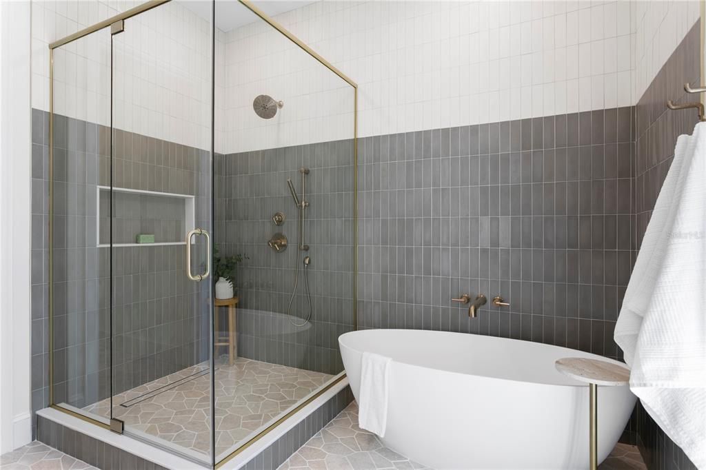 待售: $2,794,000 (5 贝兹, 4 浴室, 4607 平方英尺)