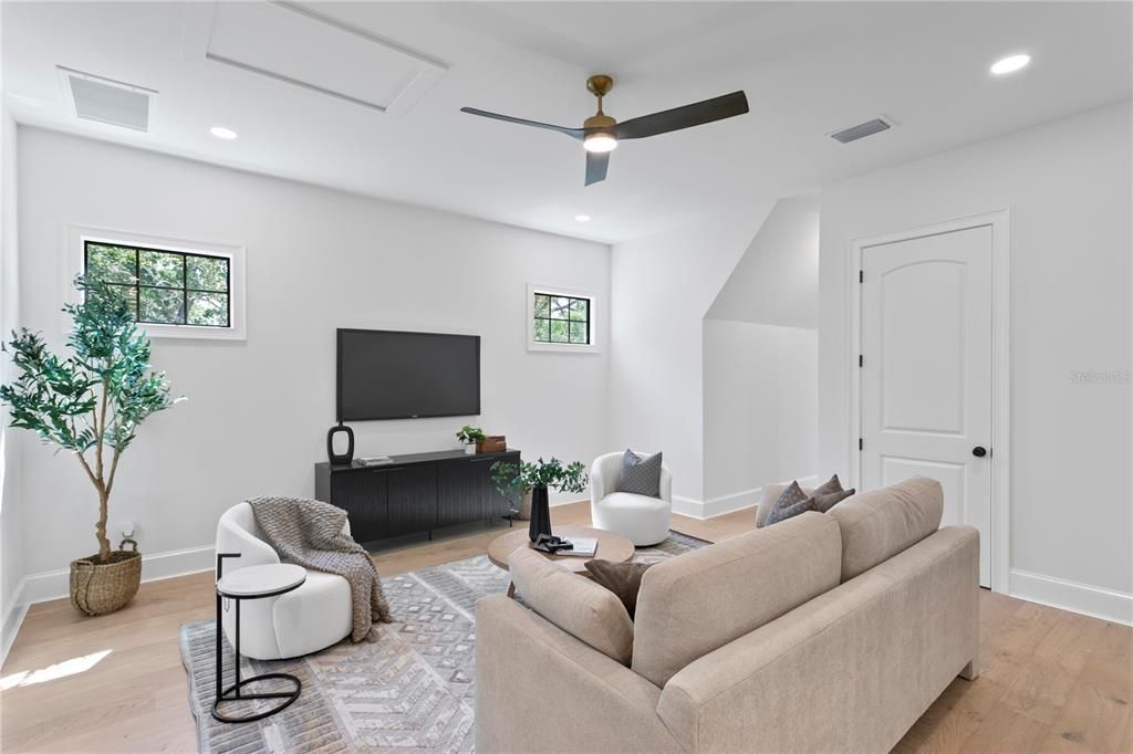 待售: $2,794,000 (5 贝兹, 4 浴室, 4607 平方英尺)