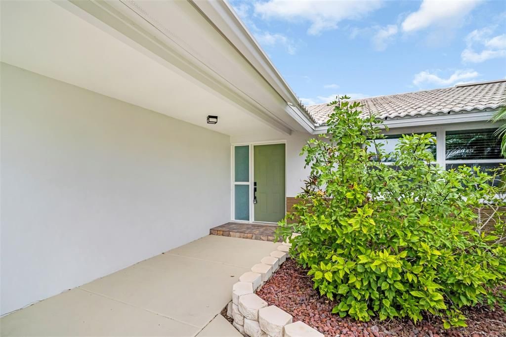 For Rent: $2,900 (3 beds, 2 baths, 1914 Square Feet)