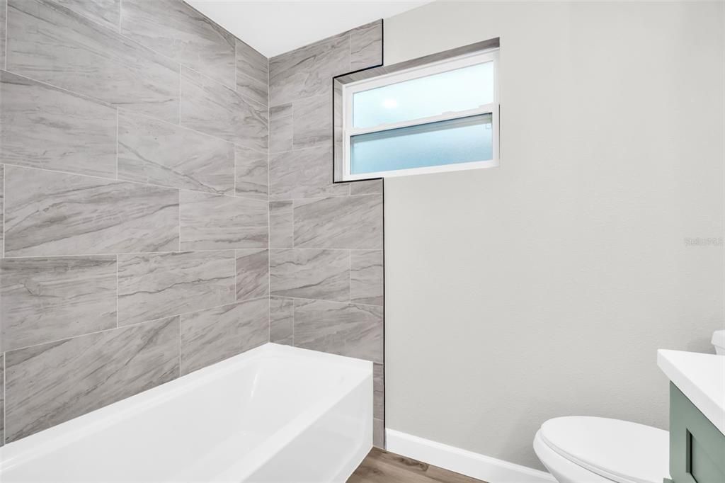 For Rent: $2,900 (3 beds, 2 baths, 1914 Square Feet)