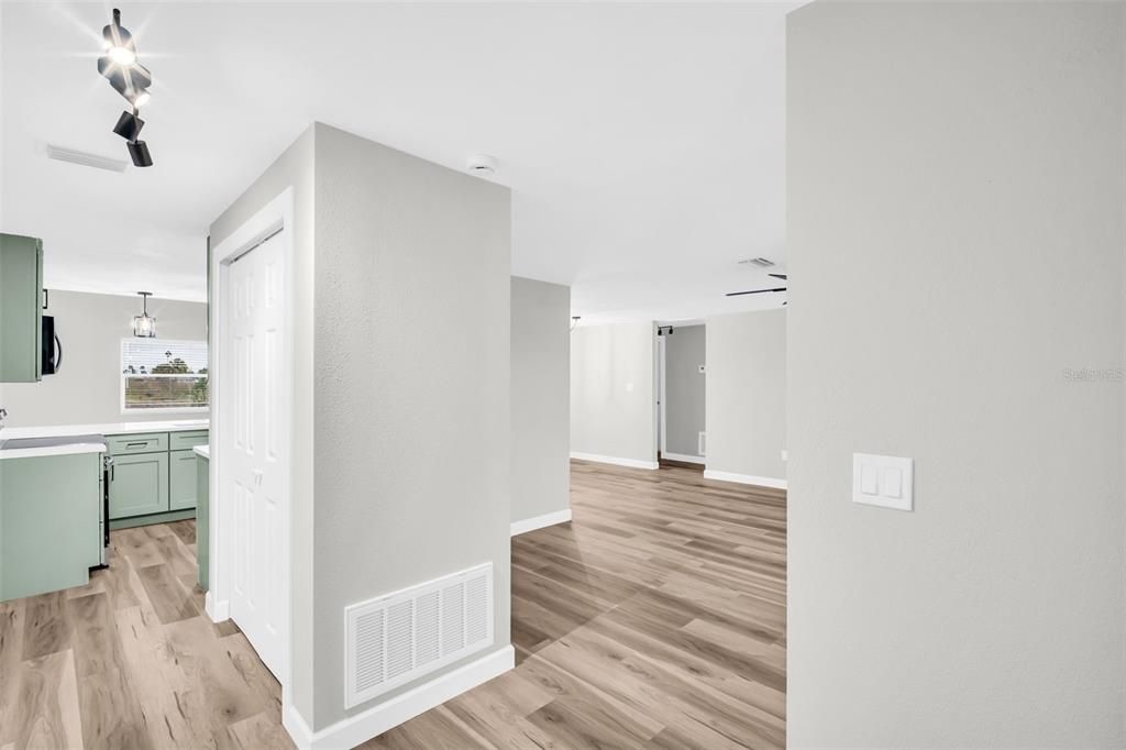 For Rent: $2,900 (3 beds, 2 baths, 1914 Square Feet)