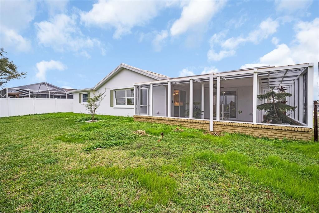 For Rent: $2,900 (3 beds, 2 baths, 1914 Square Feet)