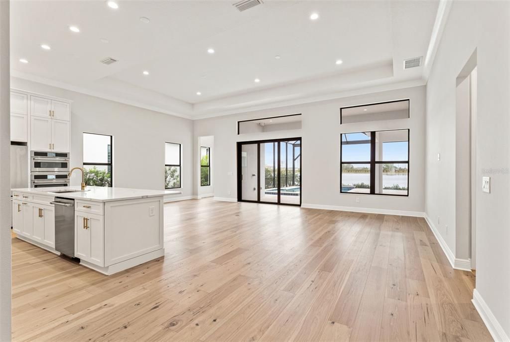 For Sale: $915,000 (3 beds, 2 baths, 2455 Square Feet)