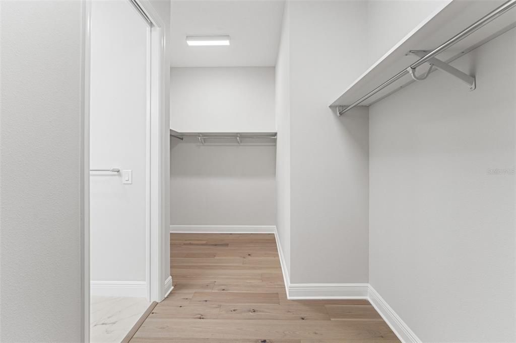 For Sale: $915,000 (3 beds, 2 baths, 2455 Square Feet)