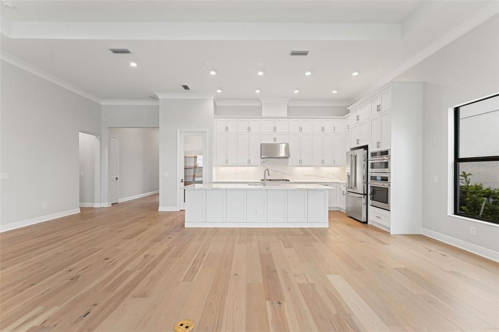 For Sale: $915,000 (3 beds, 2 baths, 2455 Square Feet)