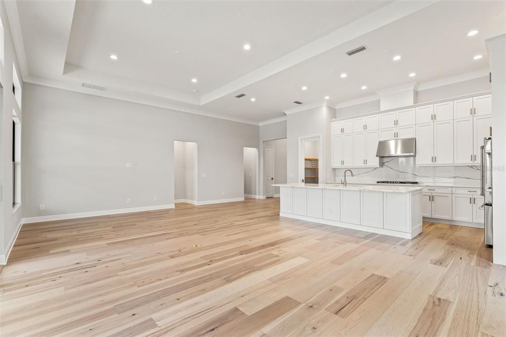 For Sale: $915,000 (3 beds, 2 baths, 2455 Square Feet)