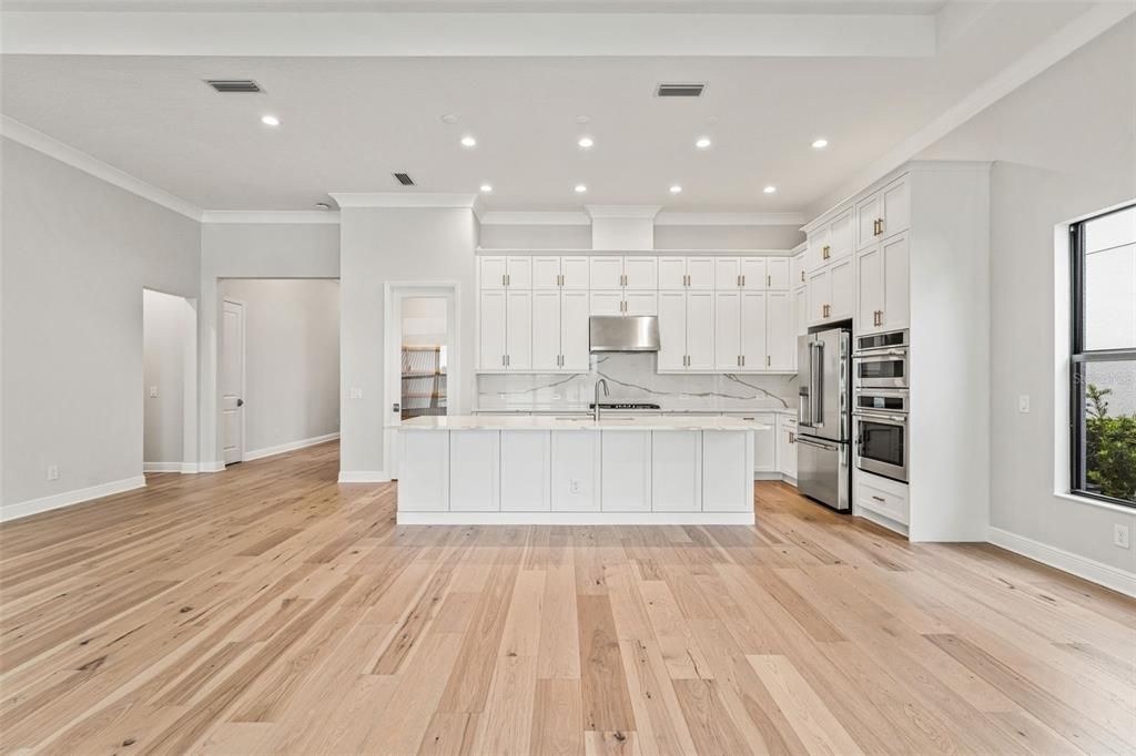 For Sale: $915,000 (3 beds, 2 baths, 2455 Square Feet)