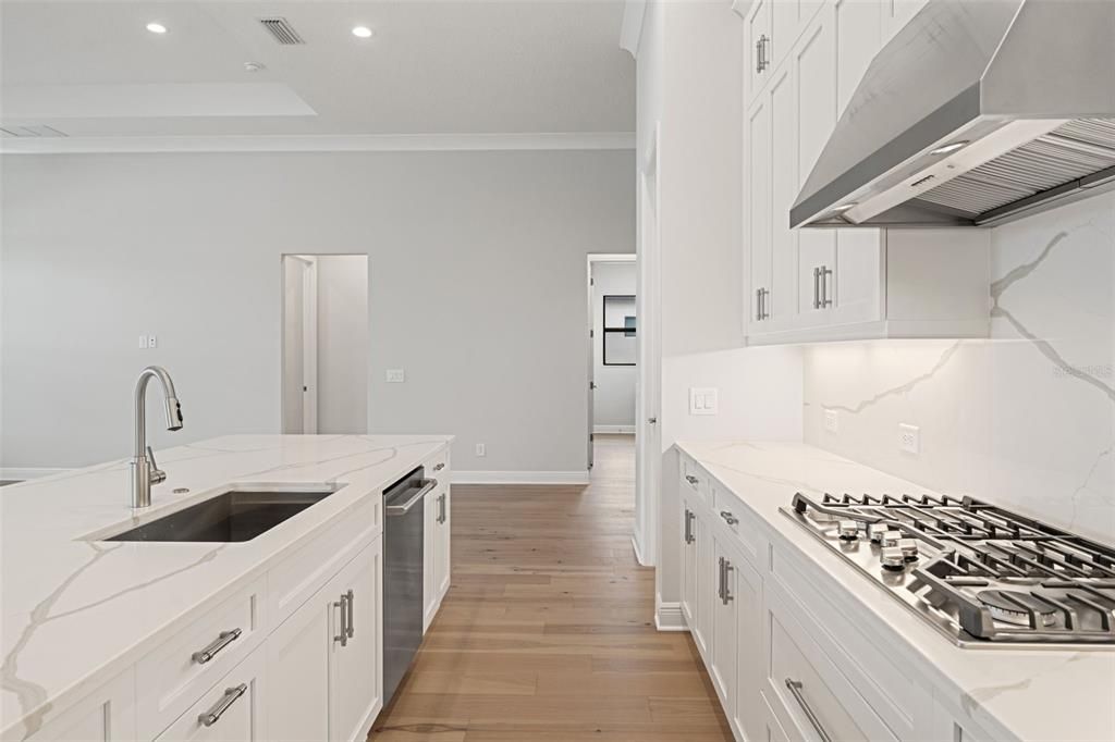 For Sale: $915,000 (3 beds, 2 baths, 2455 Square Feet)