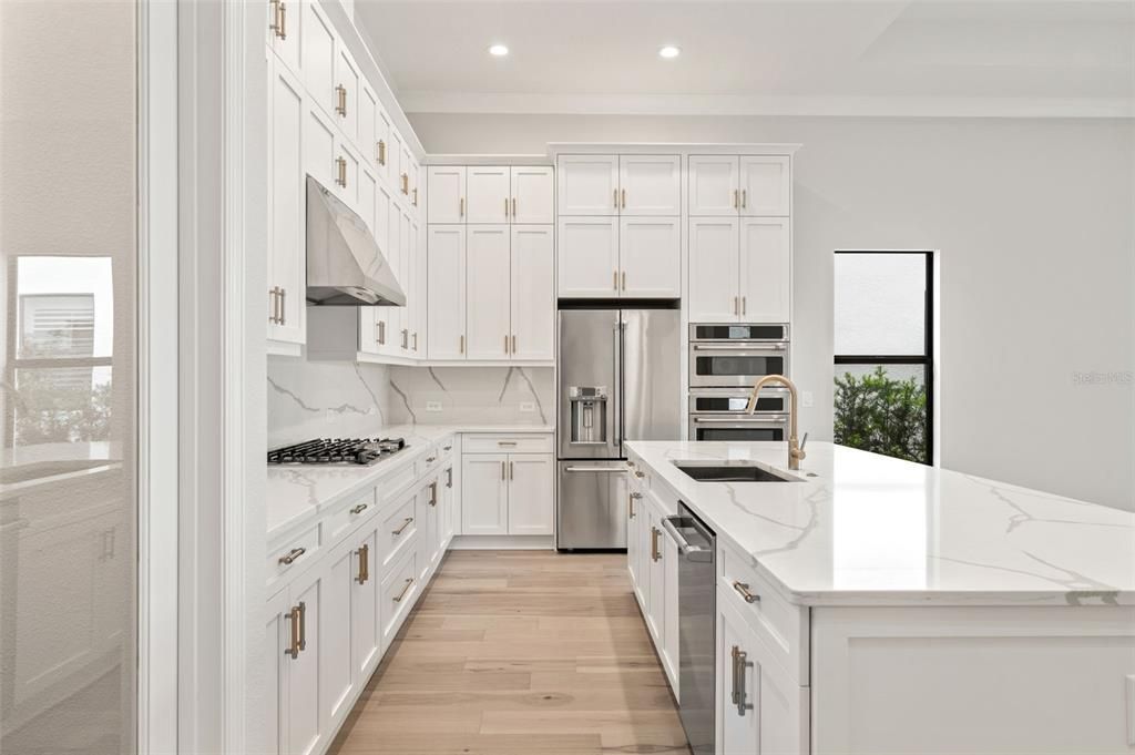 For Sale: $915,000 (3 beds, 2 baths, 2455 Square Feet)