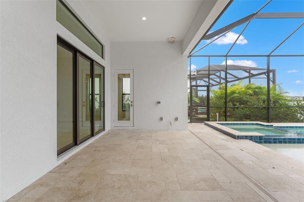 For Sale: $915,000 (3 beds, 2 baths, 2455 Square Feet)