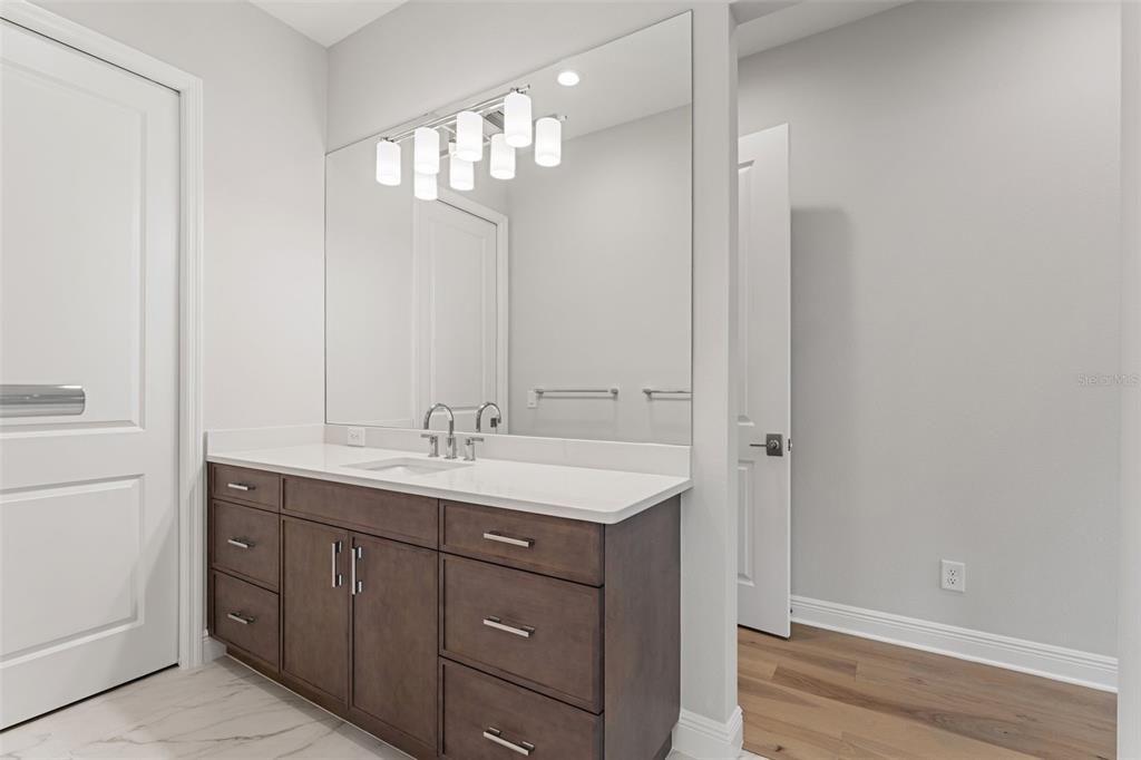 For Sale: $915,000 (3 beds, 2 baths, 2455 Square Feet)