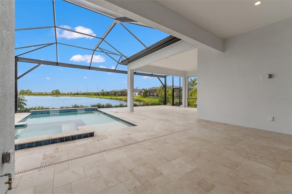 For Sale: $915,000 (3 beds, 2 baths, 2455 Square Feet)