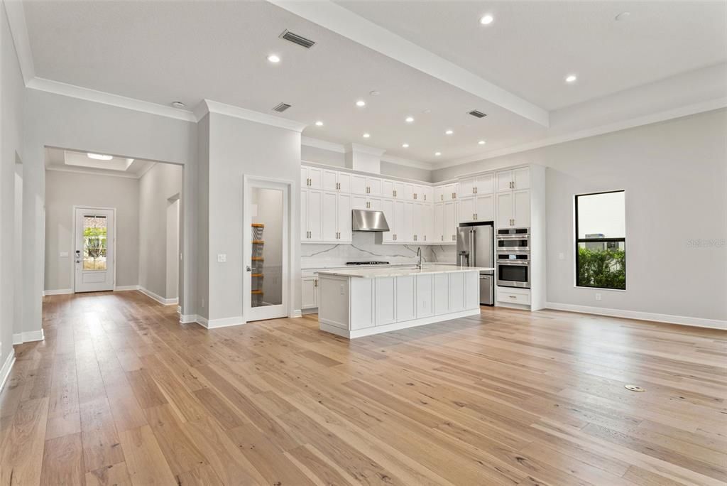 For Sale: $915,000 (3 beds, 2 baths, 2455 Square Feet)