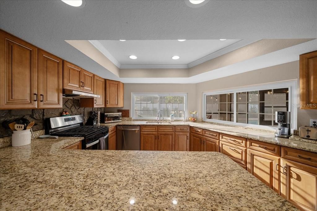 For Sale: $319,999 (3 beds, 2 baths, 1642 Square Feet)