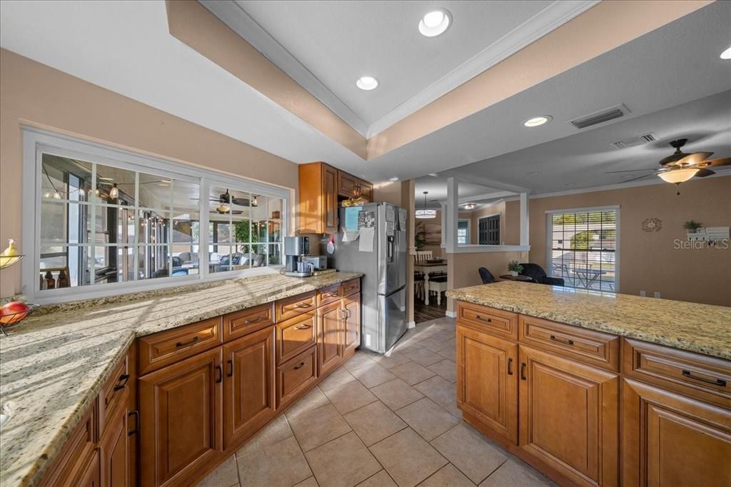 For Sale: $319,999 (3 beds, 2 baths, 1642 Square Feet)